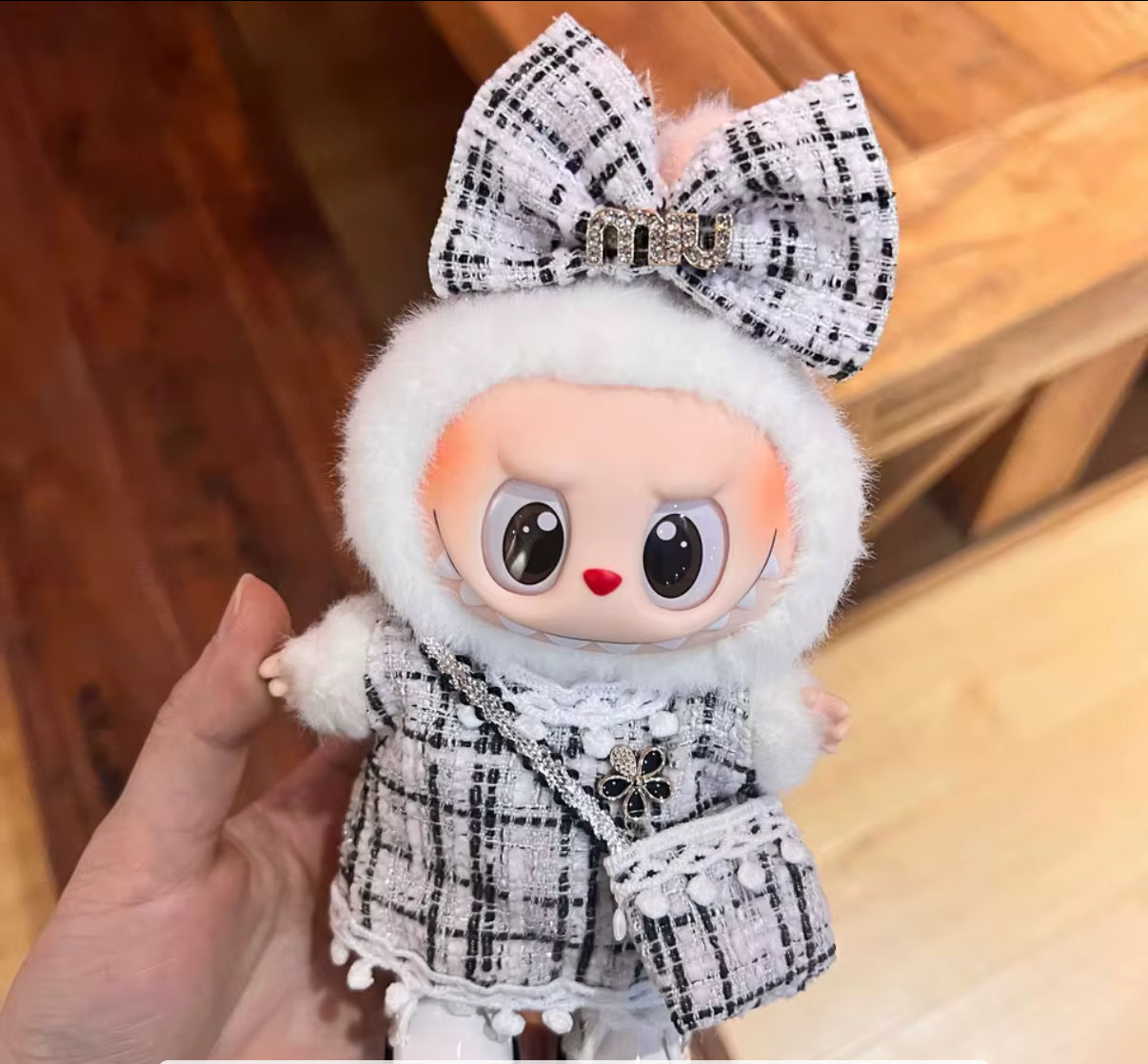 Min Black and White Plaid Dress Fancy Fashion Designer Kawaii Cute Doll Labubu Outfit Clothes 17cm