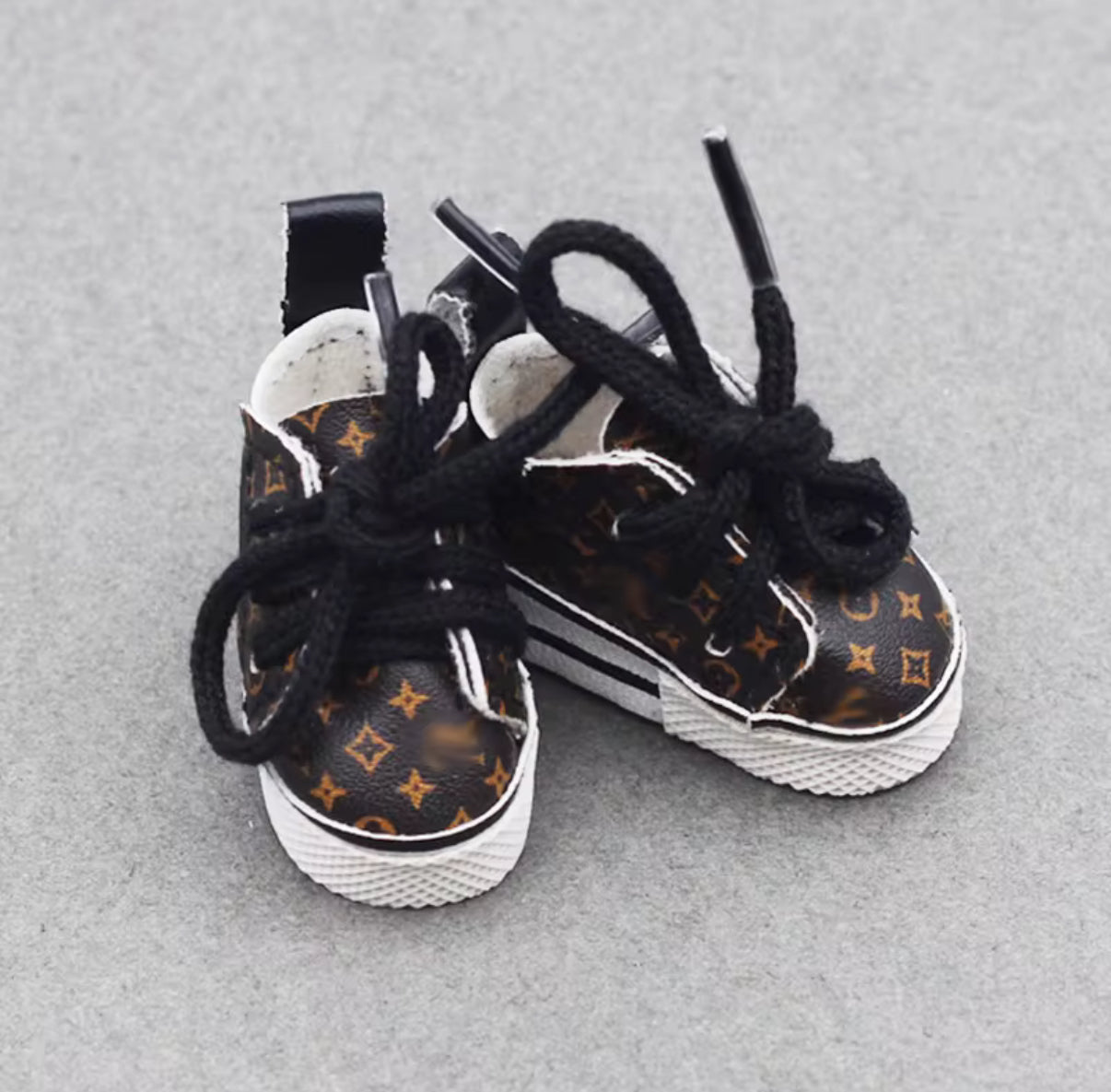 Louis Vuitton Designer Shoes Fashion Kawaii Cute Doll Labubu Outfit Clothes 17cm