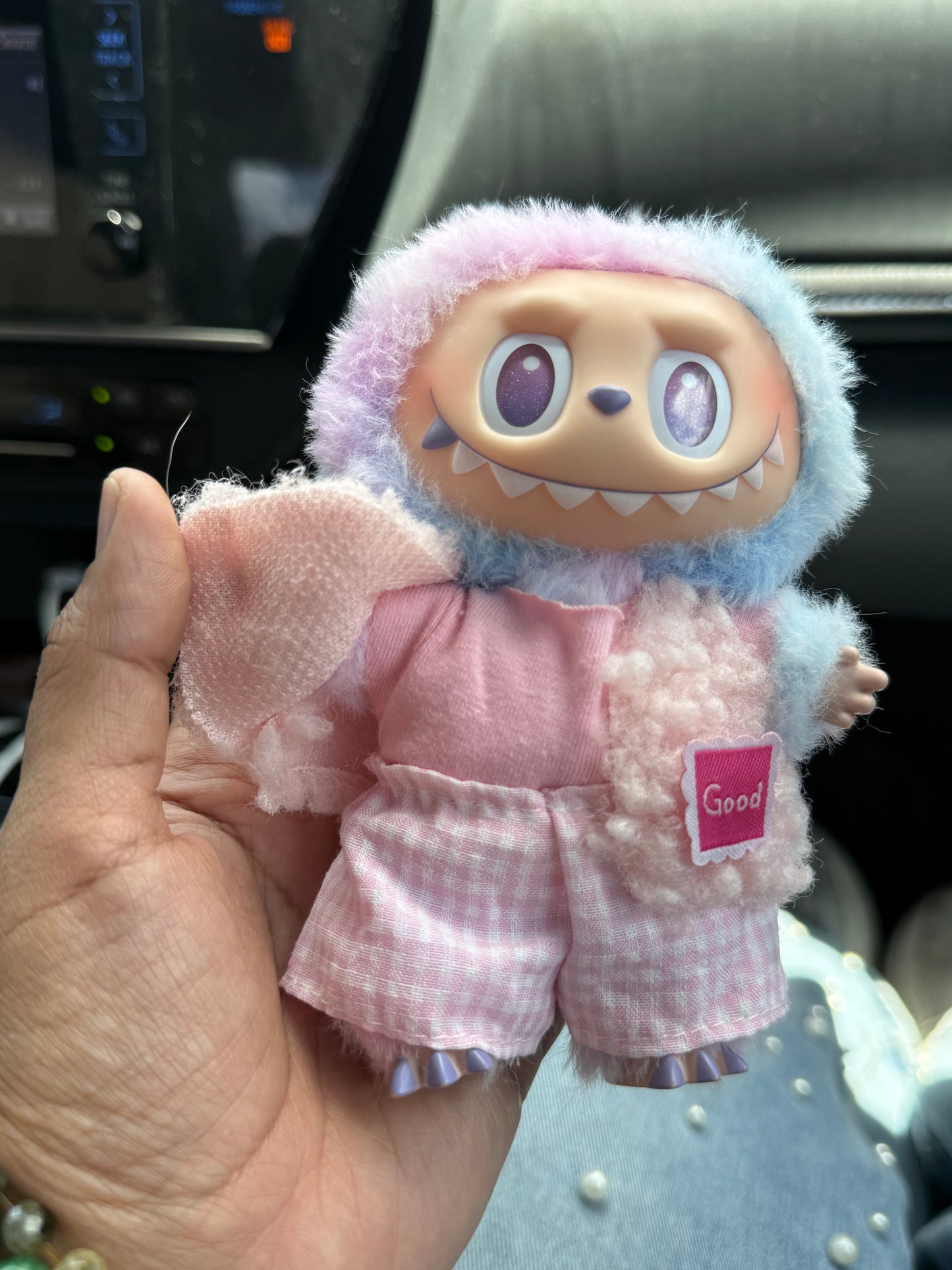 Pink or Green Fluffy Vest Kawaii Cute Doll Labubu Outfit Clothes 17cm