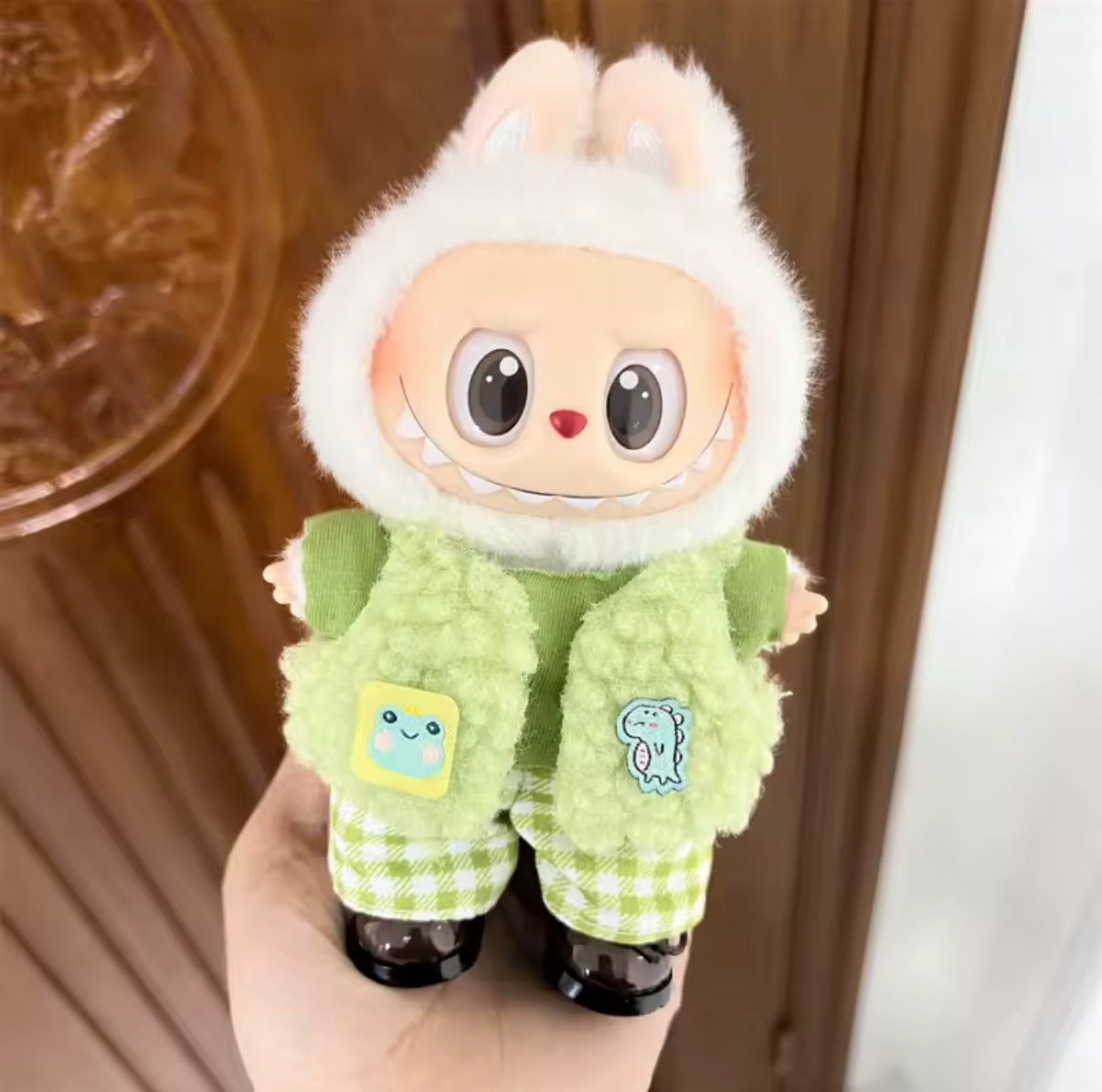 Pink or Green Fluffy Vest Kawaii Cute Doll Labubu Outfit Clothes 17cm