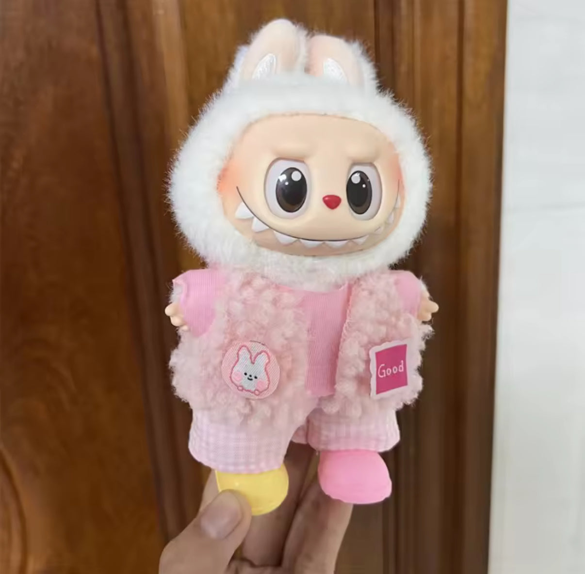 Pink or Green Fluffy Vest Kawaii Cute Doll Labubu Outfit Clothes 17cm