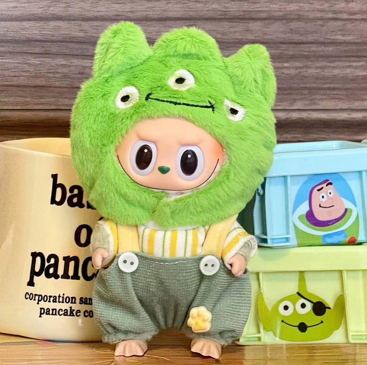 Three Eye Alien Outfit Halloween Anime Costume Cosplay Clothes