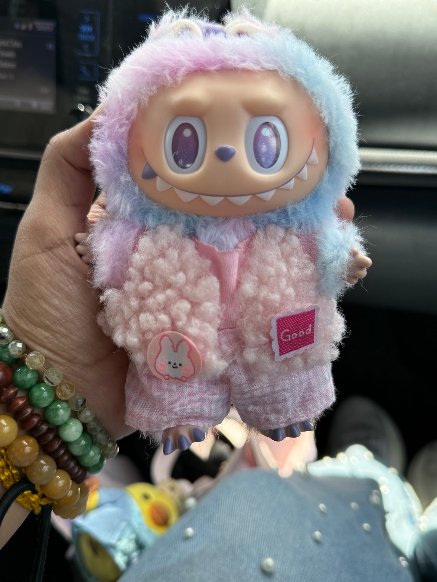Pink or Green Fluffy Vest Kawaii Cute Doll Labubu Outfit Clothes 17cm