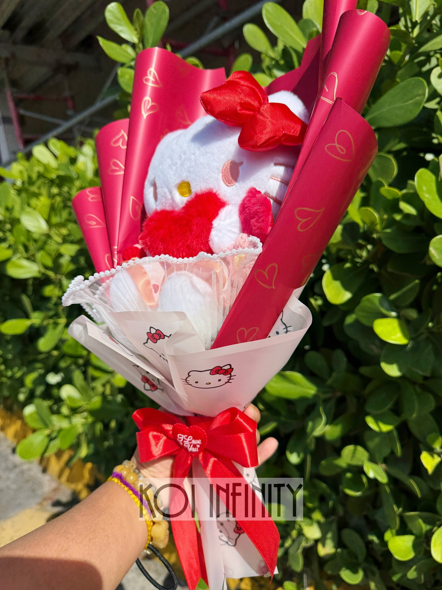 Red Valentine Hello Kitty Heart Plushie Bouquet