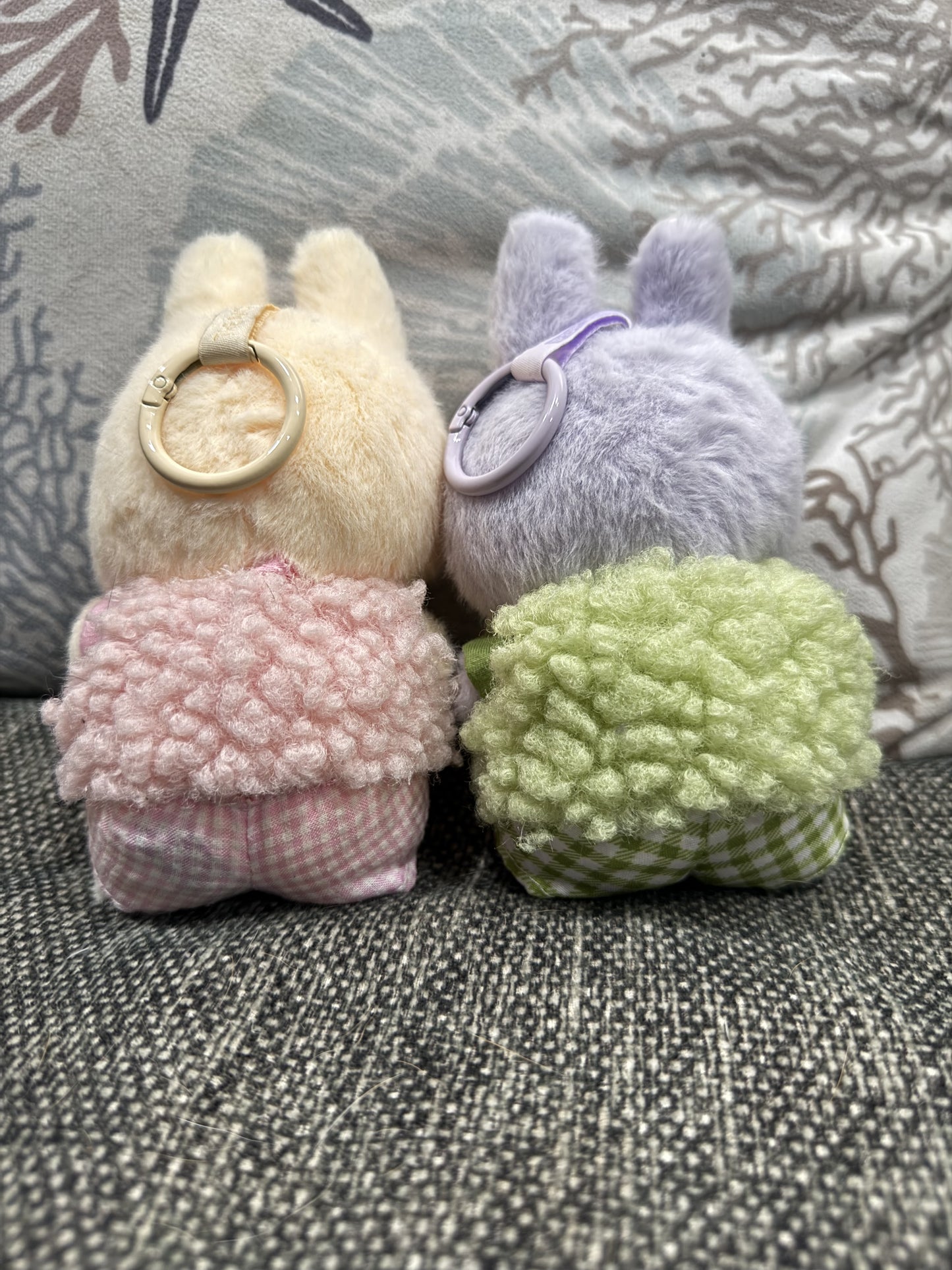 Pink or Green Fluffy Vest Kawaii Cute Doll Labubu Outfit Clothes 17cm