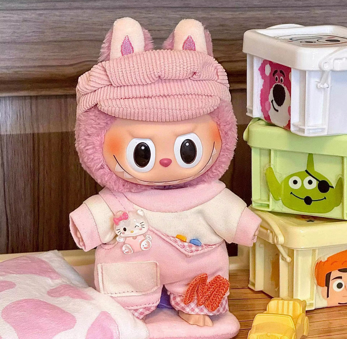 Hello Kitty Sanrio Pink Overalls Set Kawaii Cute Doll Labubu Outfit Clothes 17cm
