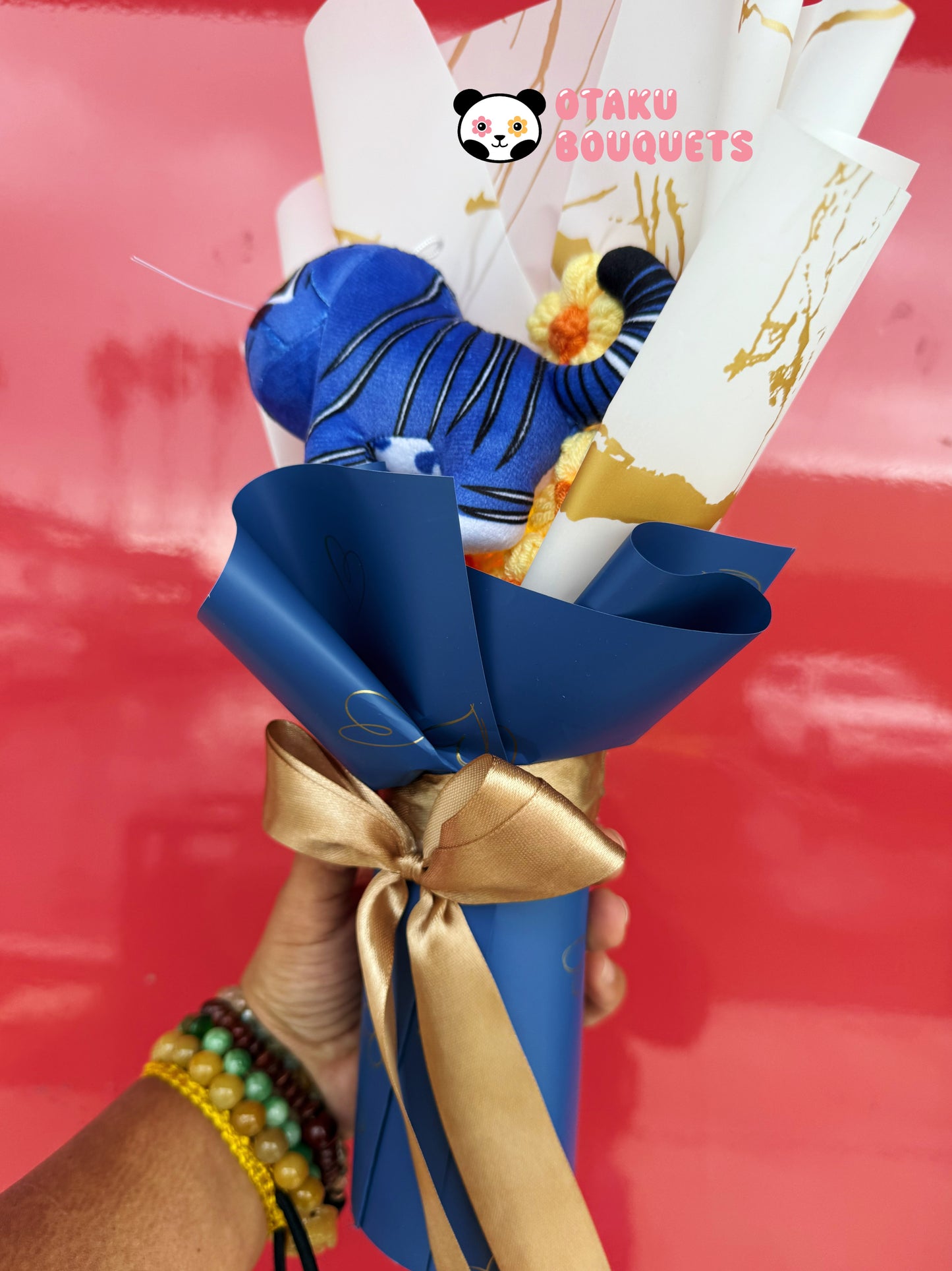 Derpy Light Up Gold Hoonam K-pop Demon Hunter Plush Bouquet