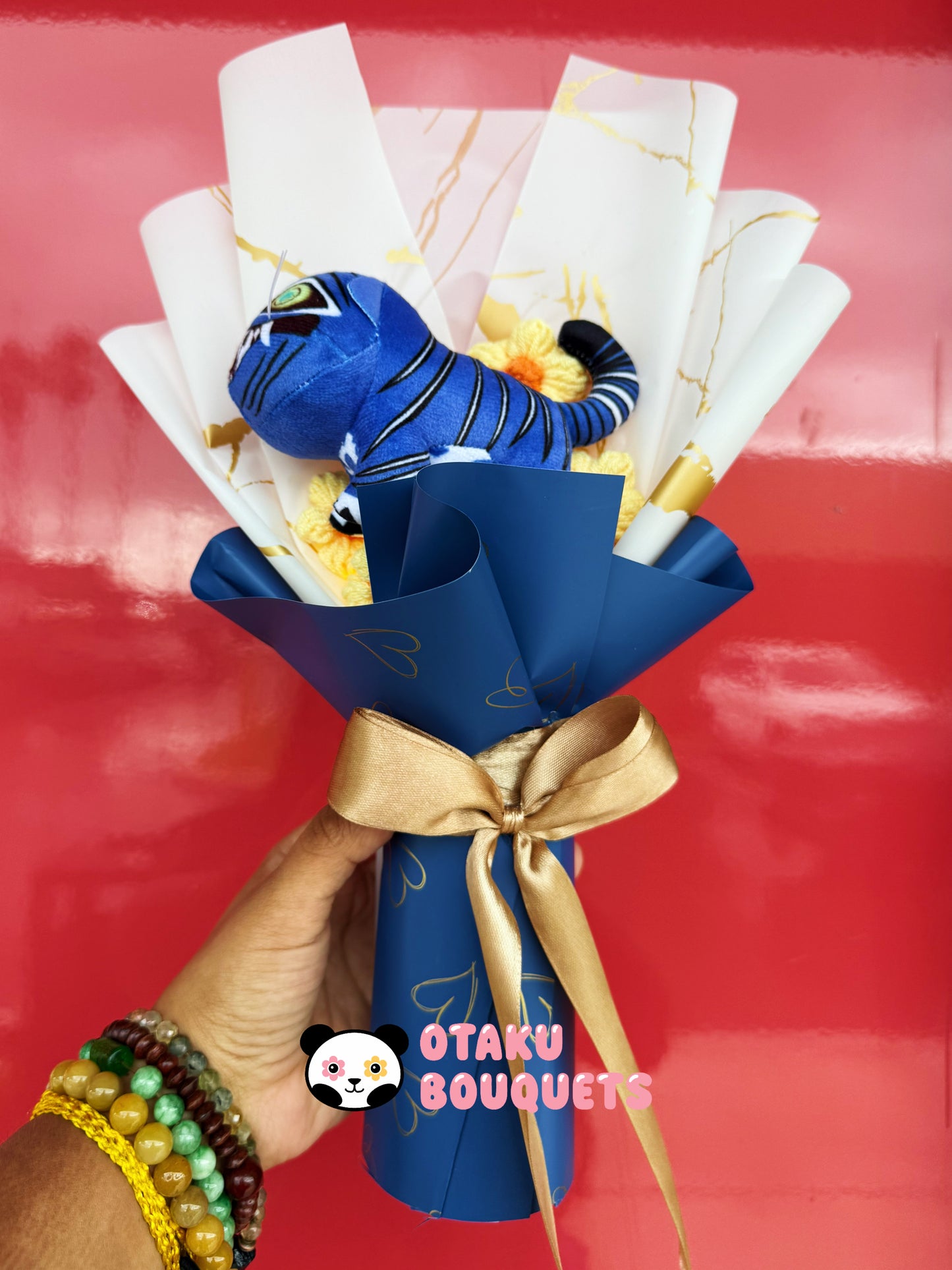 Derpy Light Up Gold Hoonam K-pop Demon Hunter Plush Bouquet