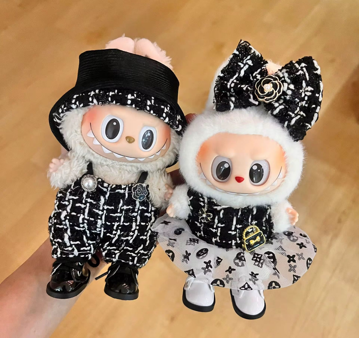 Fancy High Class Black and White Card Dress or overalls Fancy Fashion Kawaii Cute Doll Labubu Outfit Clothes 17cm